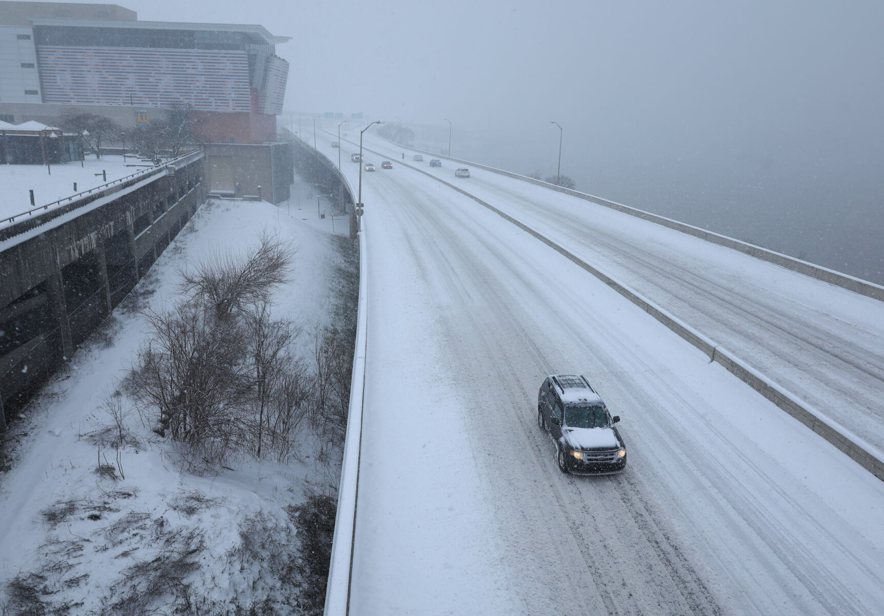 I-64 in Louisville with snow - Jan. 5, 2025.JPG